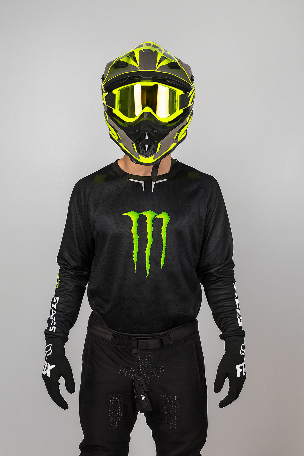 Traje Fox 18