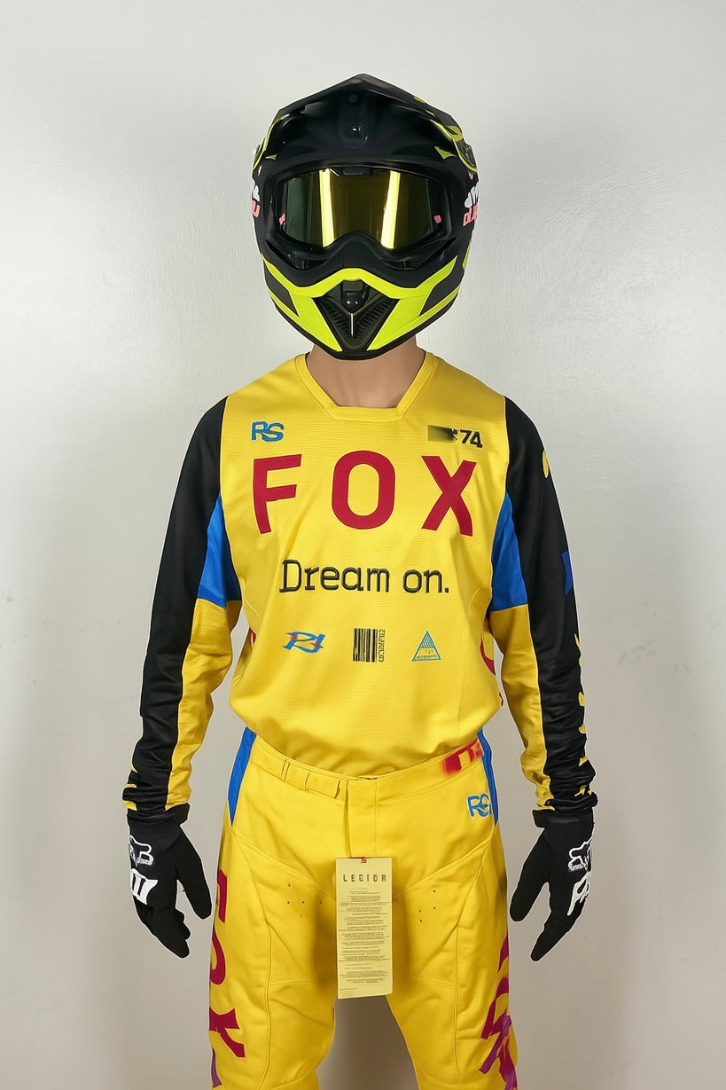 Traje Fox 12