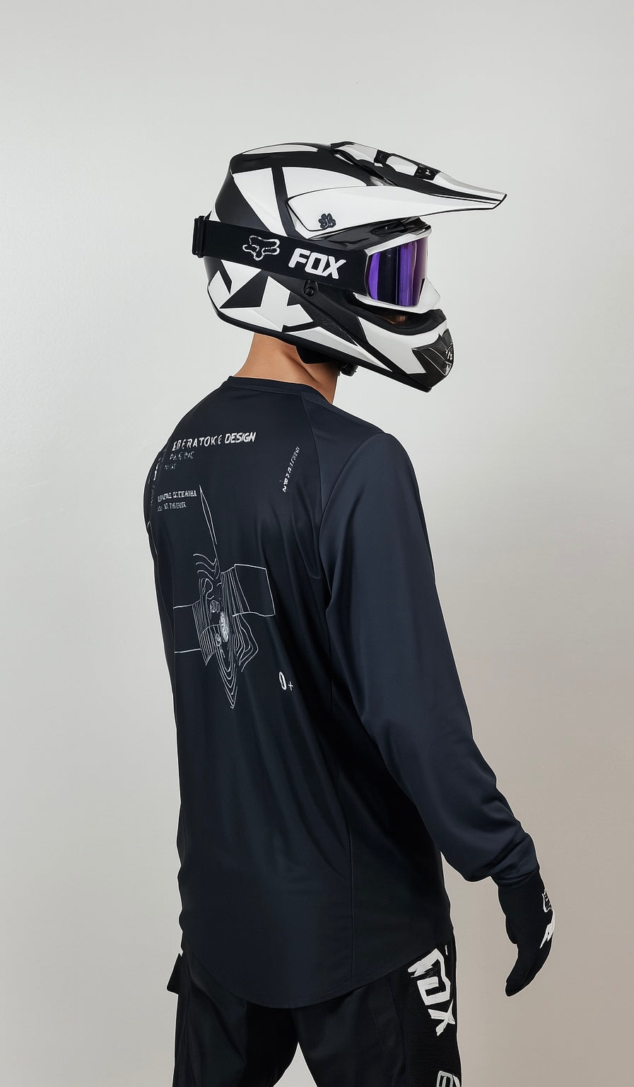 Traje Fox 16