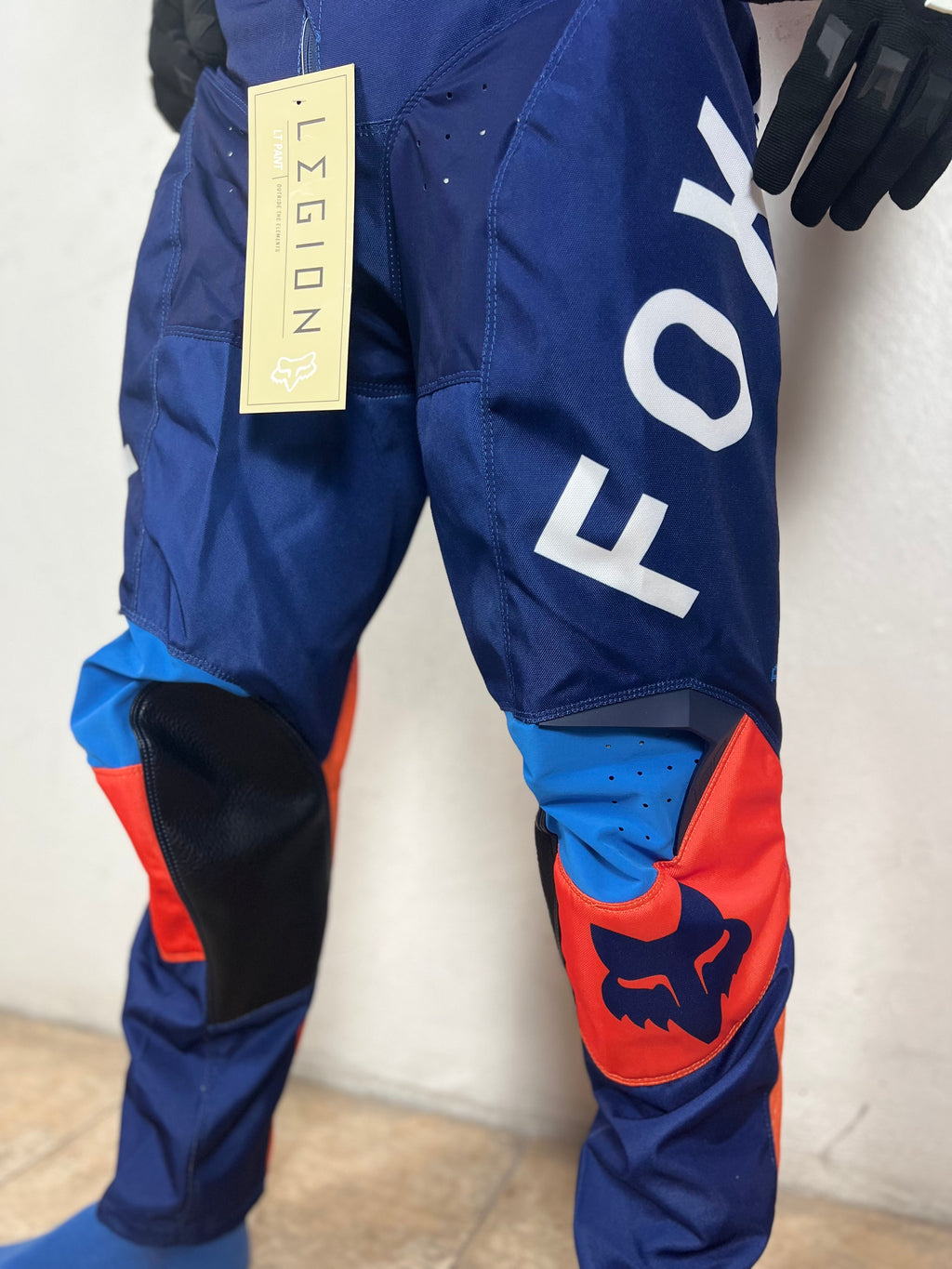 Traje Fox 13