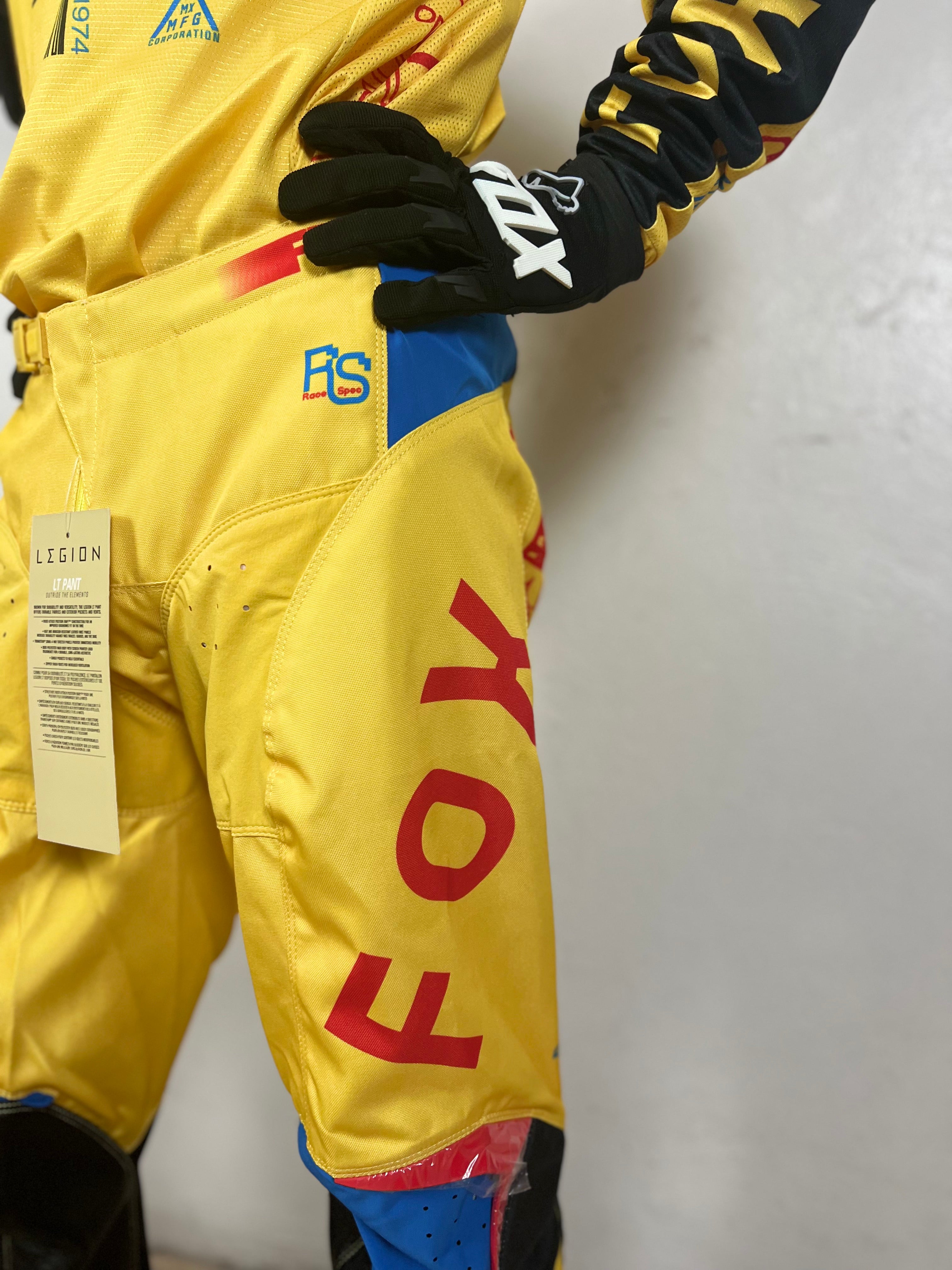 Traje Fox 12