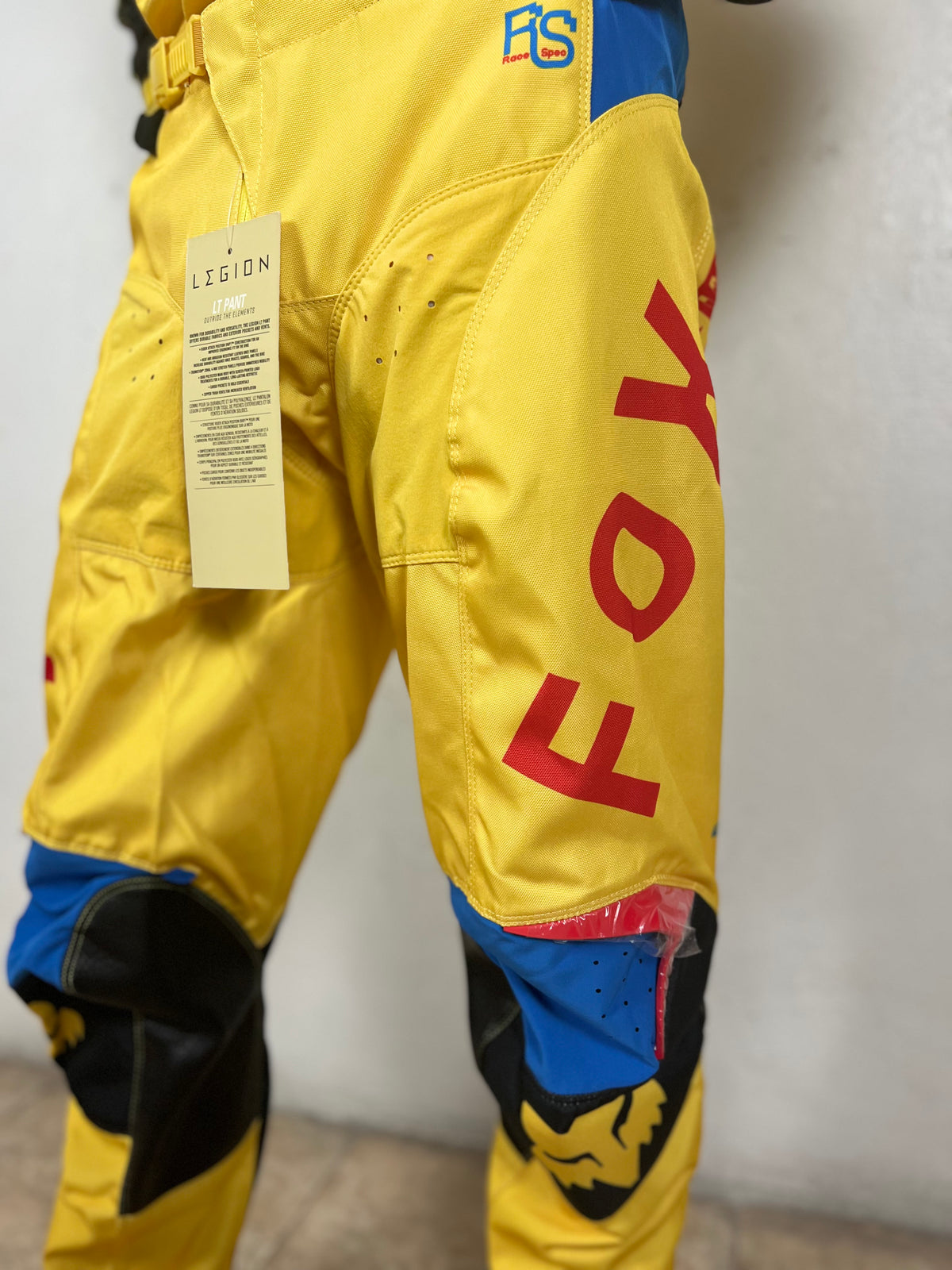 Traje Fox 12