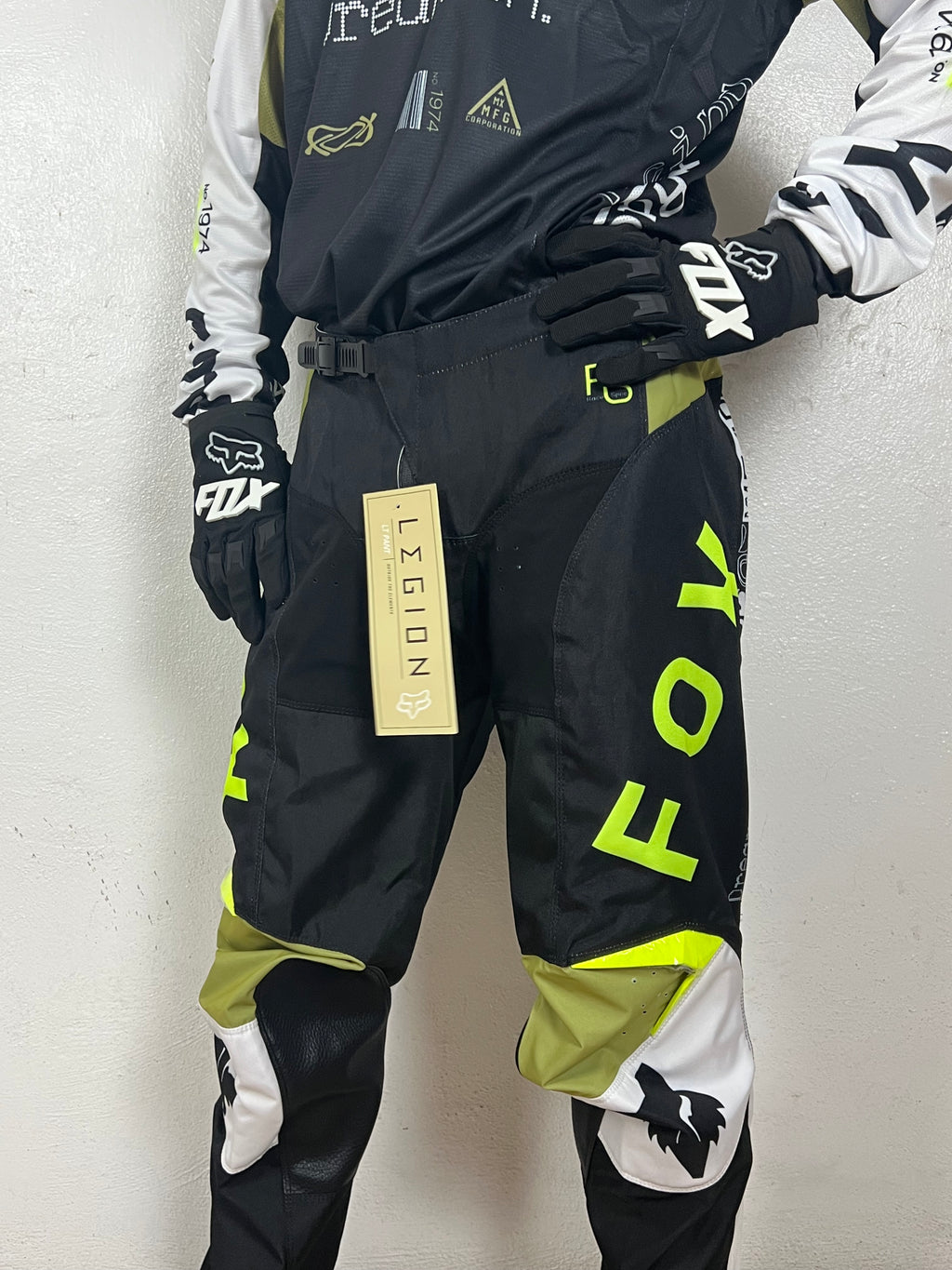 Traje Fox 15