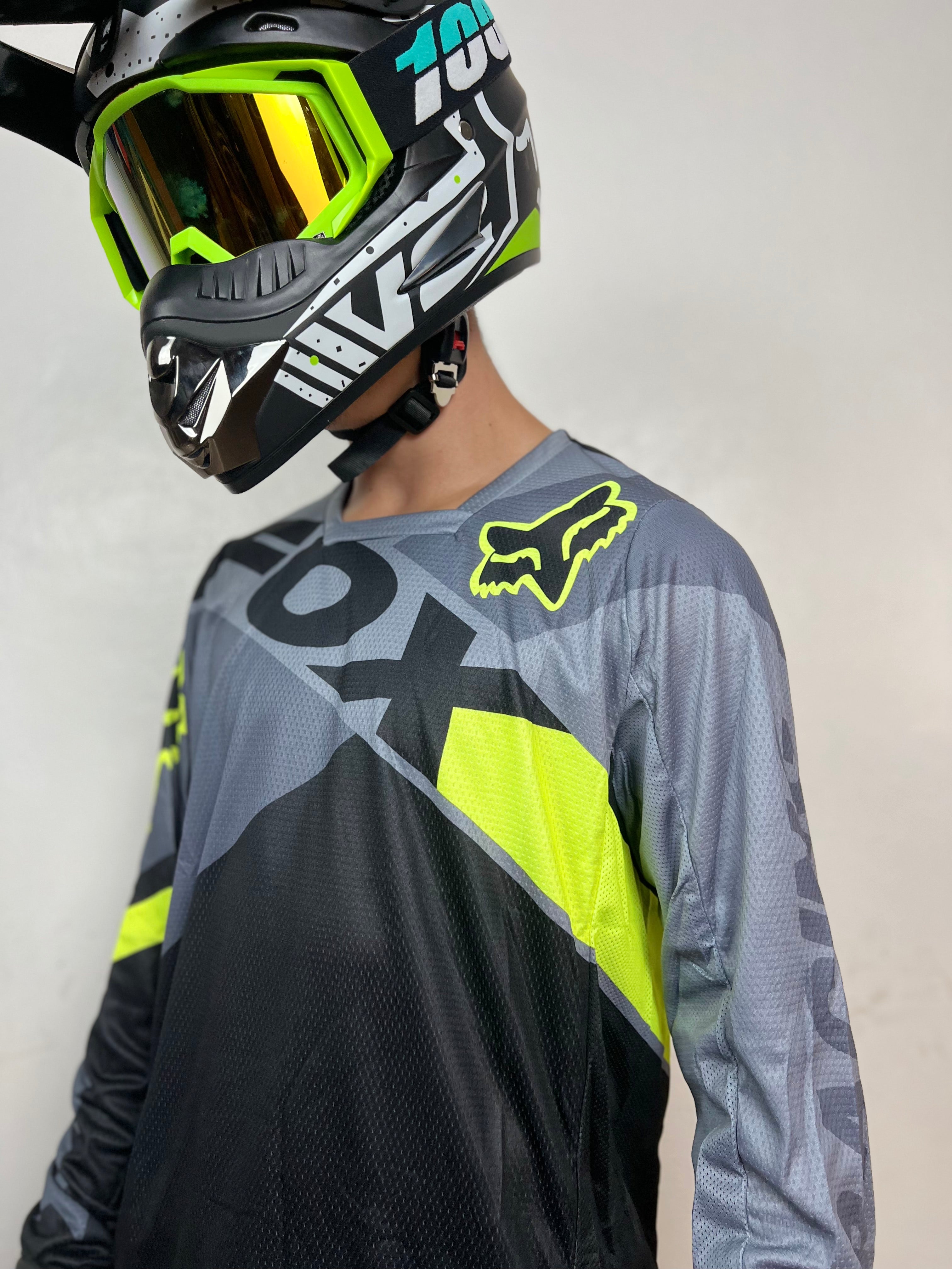 Traje Fox 11