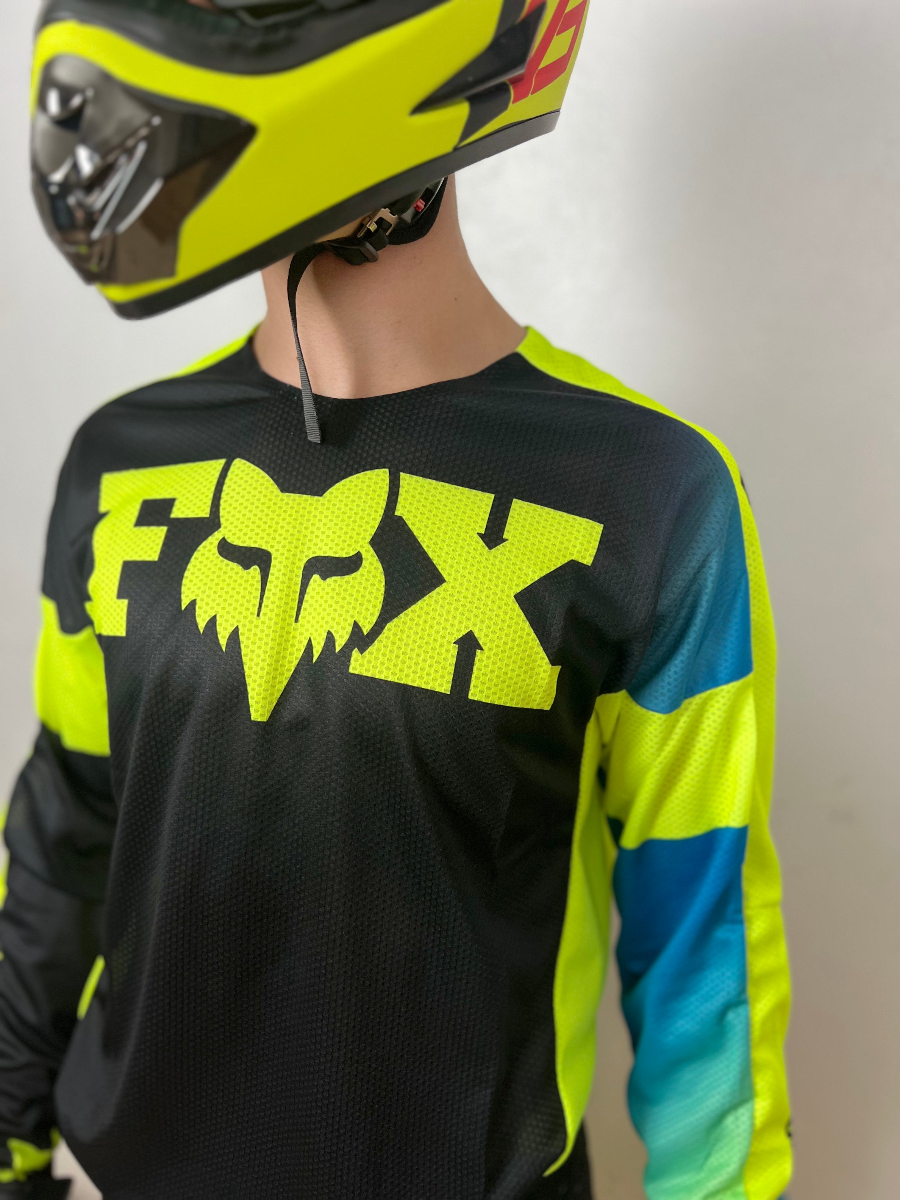 Traje Fox 10