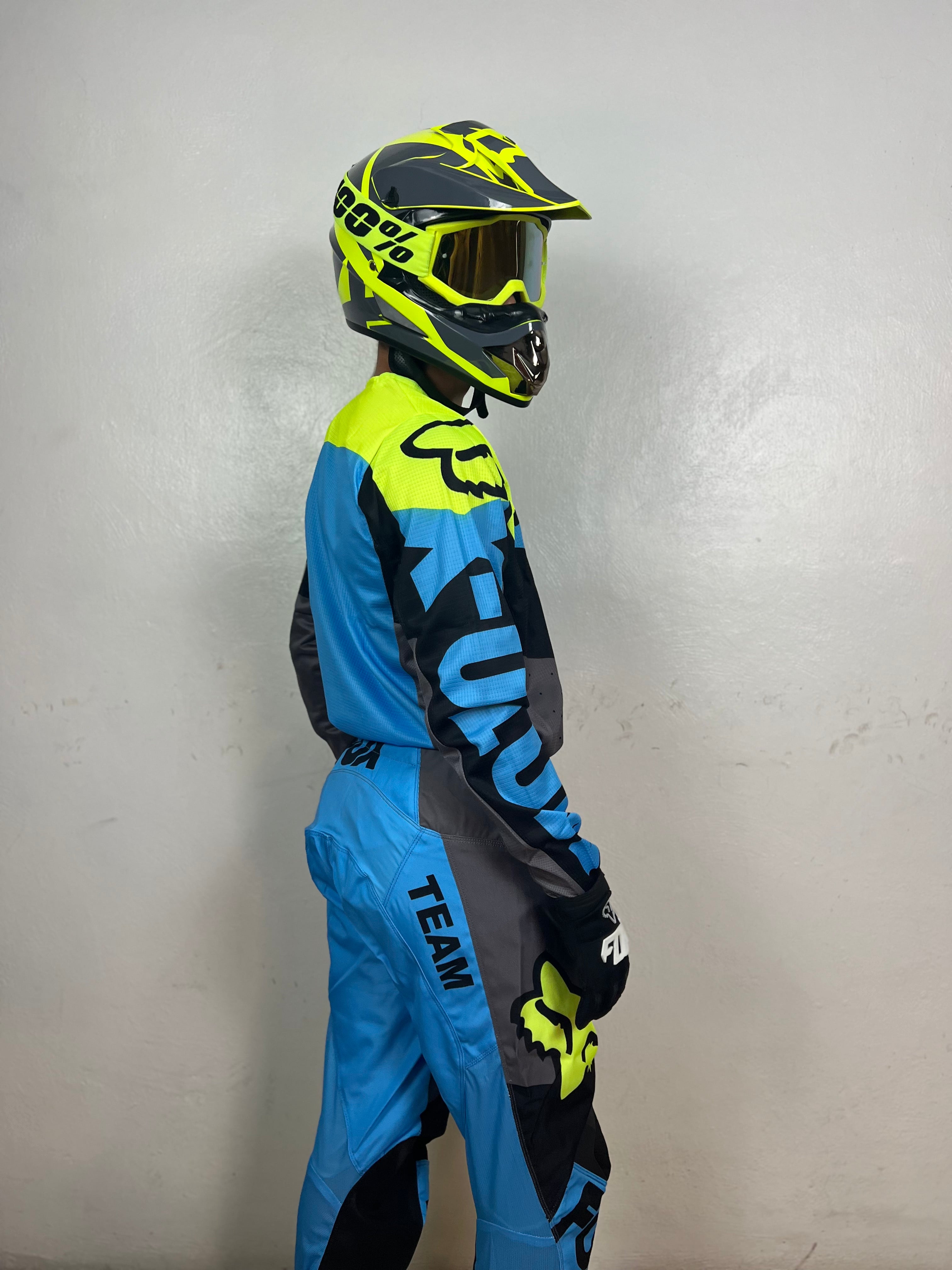 Traje Fox 22