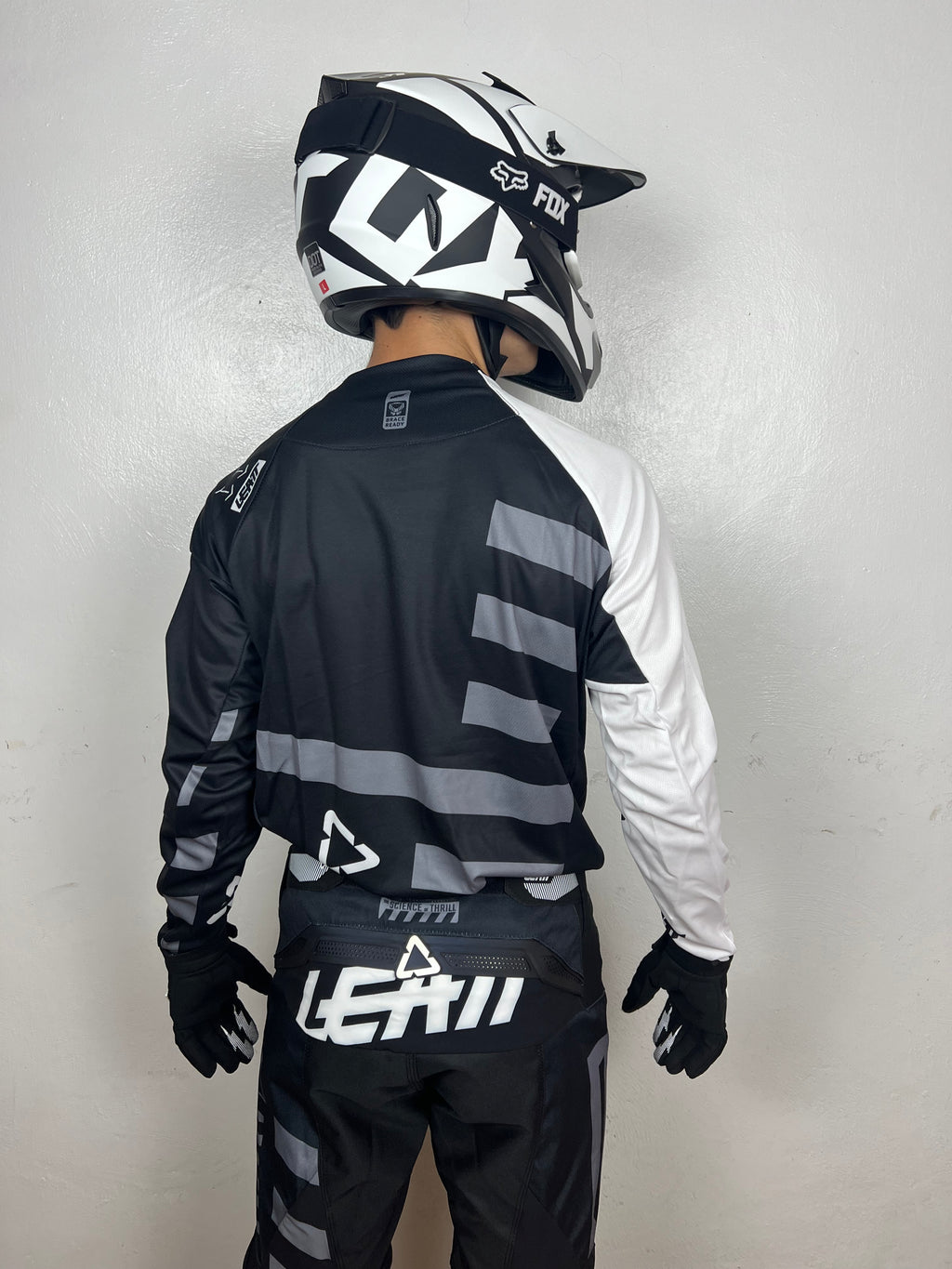 Traje Leatt Negro