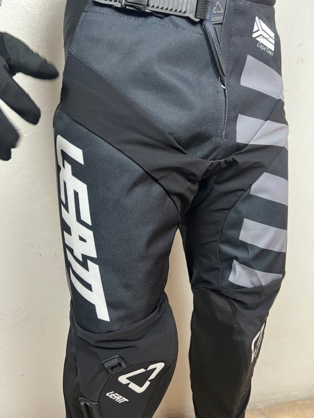 Traje Leatt Negro