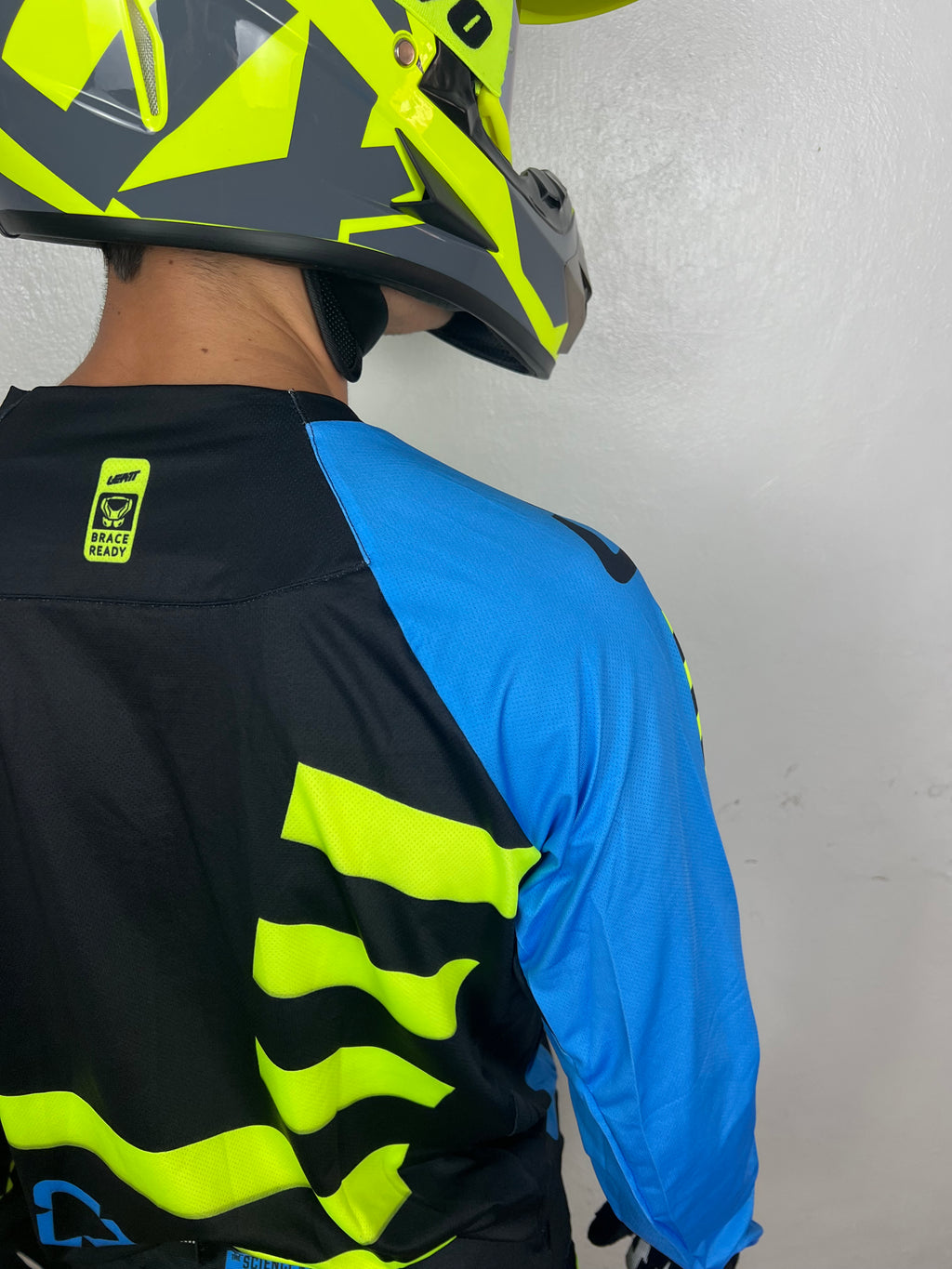 Traje Leatt Azul y Amarillo