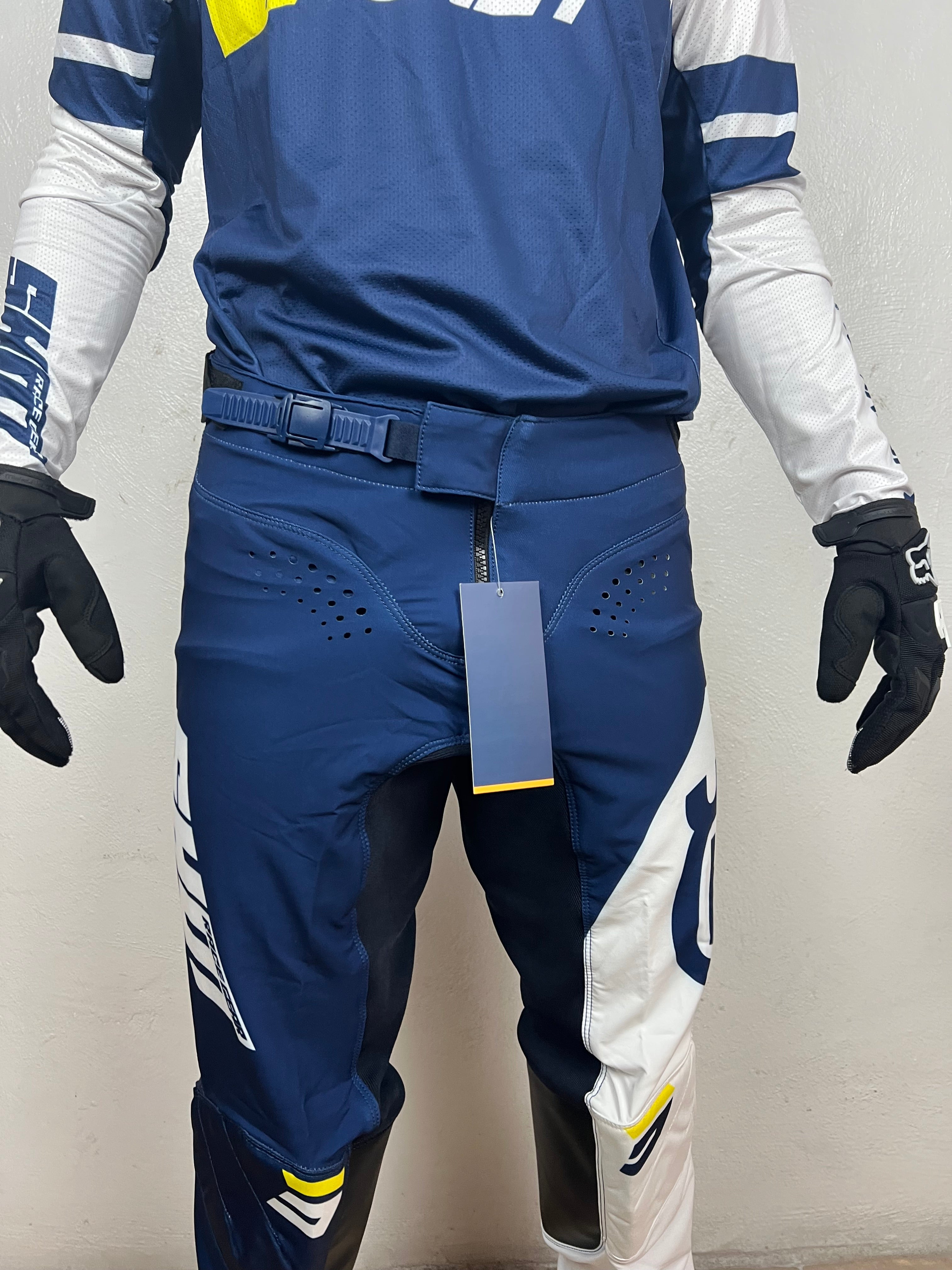 Traje Husqvarna Blanco