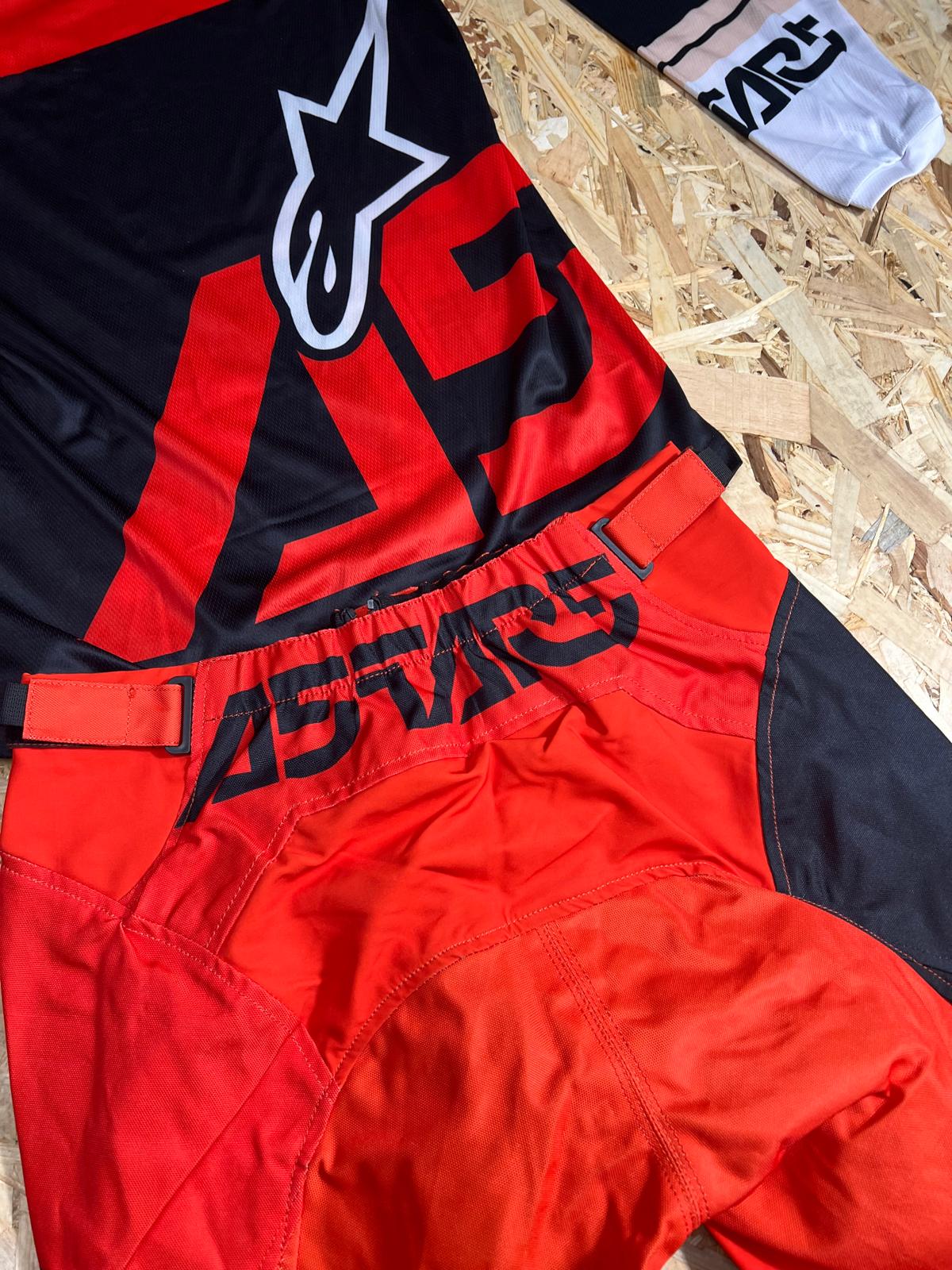 Traje Alpine 03
