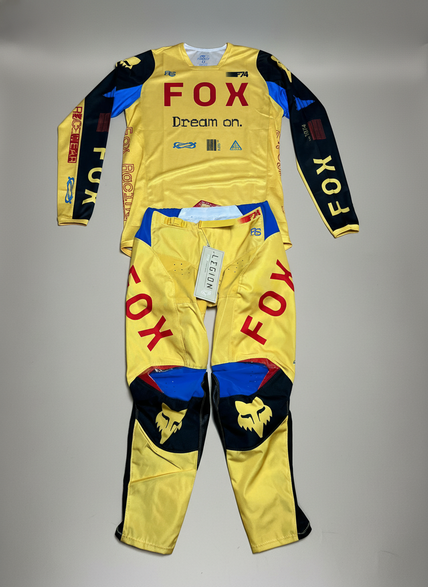 Traje Fox 12