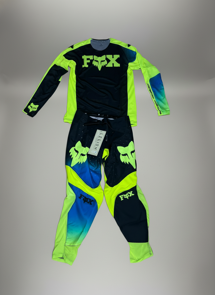 Traje Fox 10