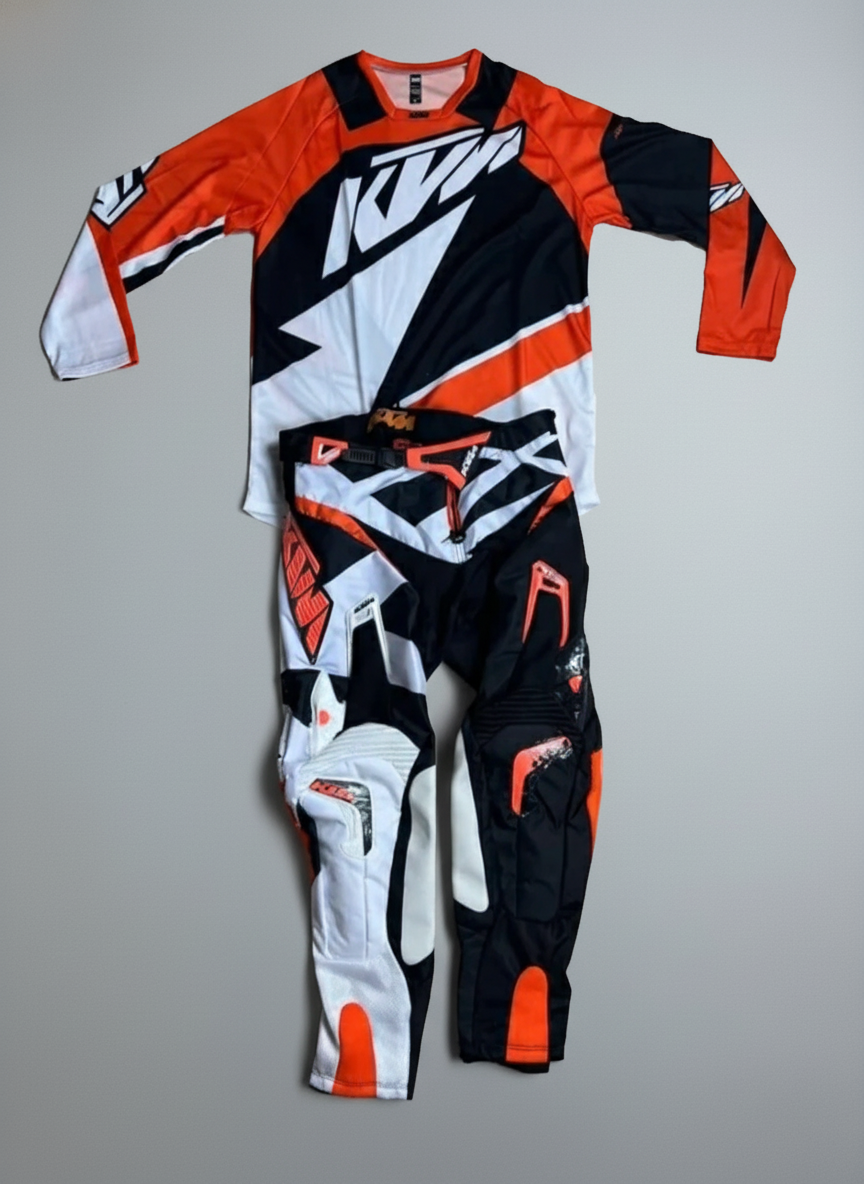 KTM Suit 02