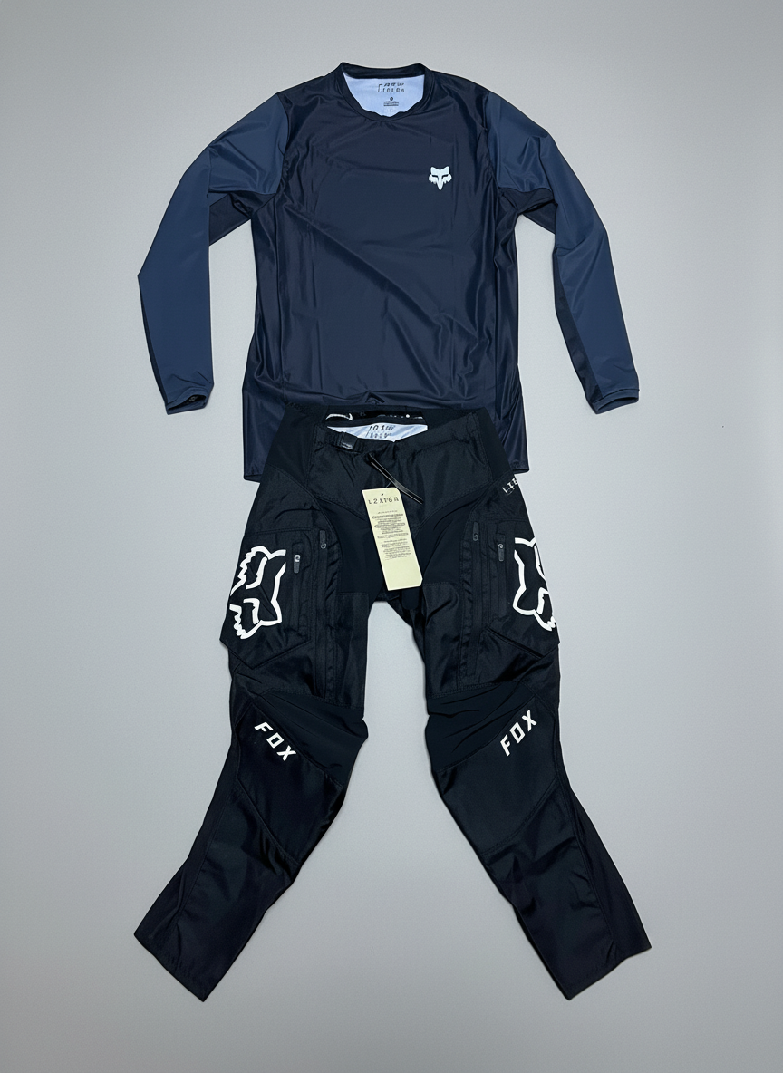 Traje Fox 16