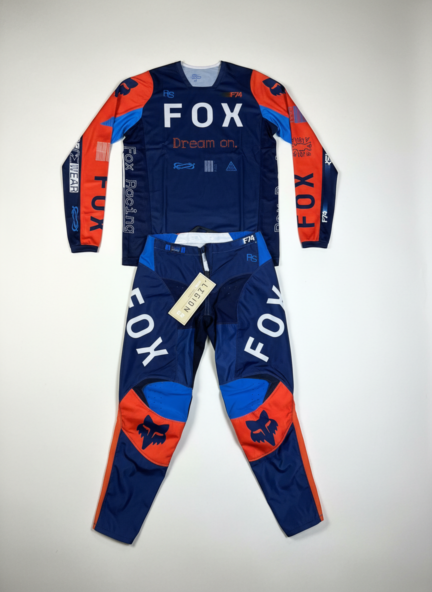 Traje Fox 13
