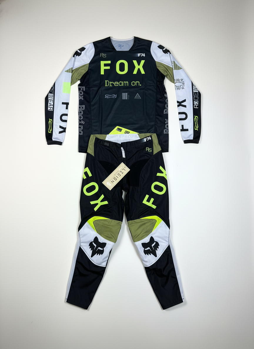 Traje Fox 15